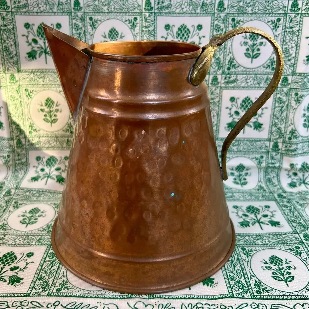 Vintage‎ 1950s Hammered Copper Pitcher Jug Brass Handle Rustic Kitchen Decor